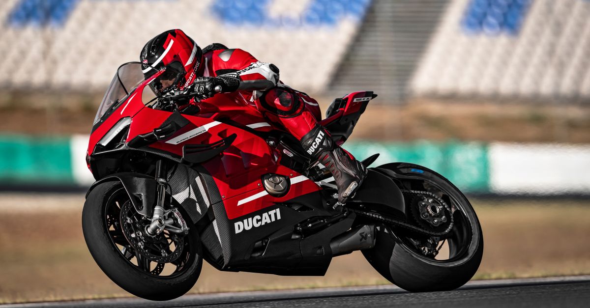 Trải nghiệm Ducati Superleggera V4  nhiều chế độ lái 